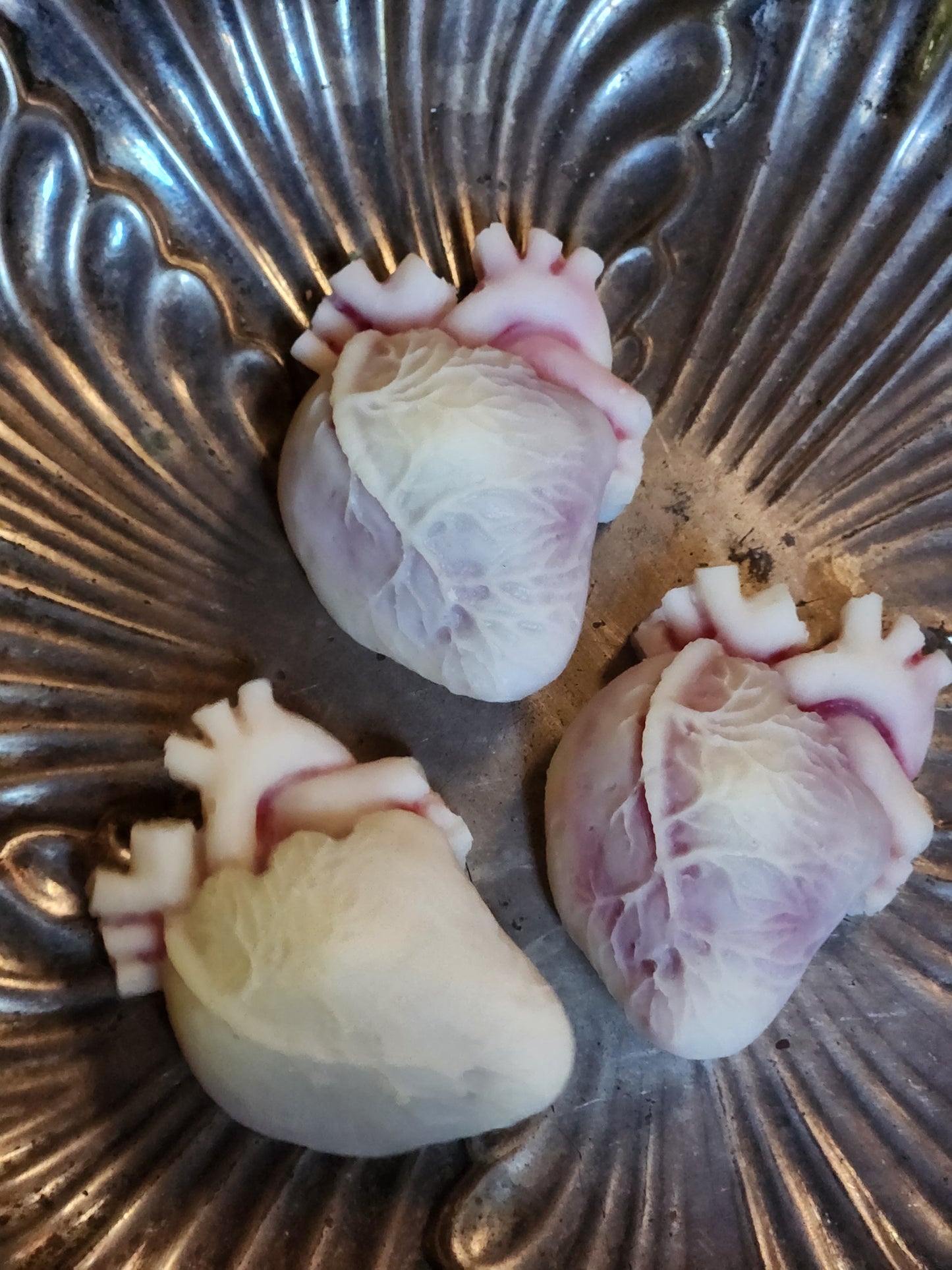 Bleeding Heart | Soy & Beeswax melt