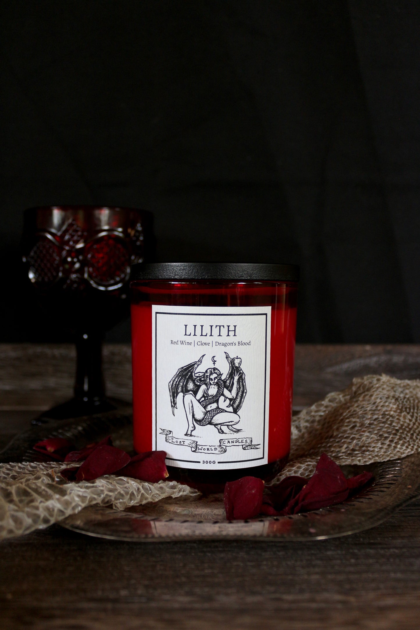 Lilith (BLACK JAR) | 350g Candle