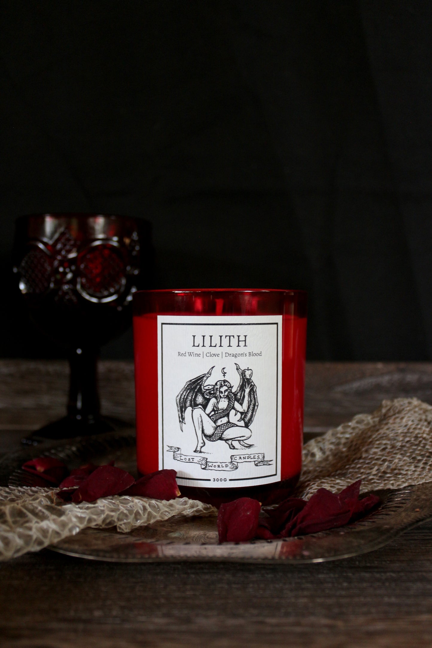 Lilith (BLACK JAR) | 350g Candle